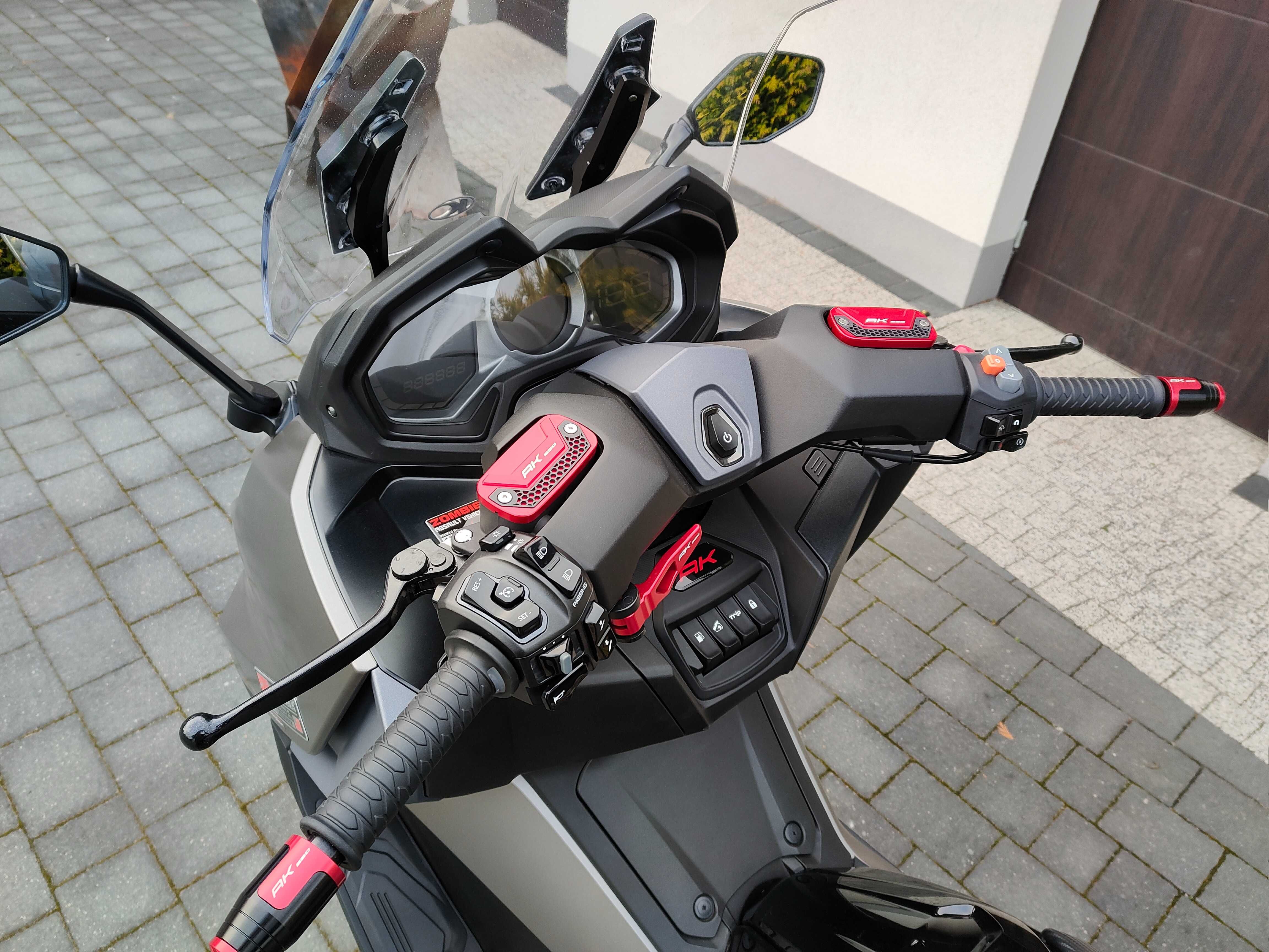 Kymco ak 550 Premium