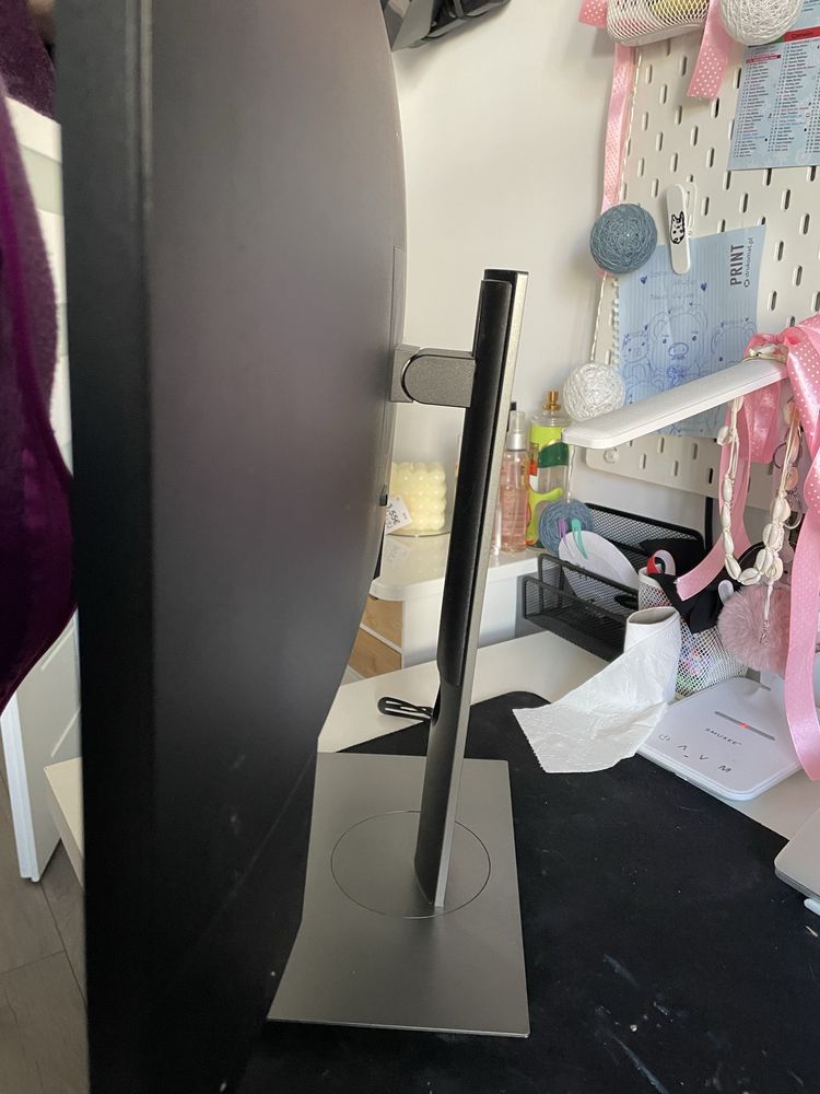 Monitor Dell 27 cali