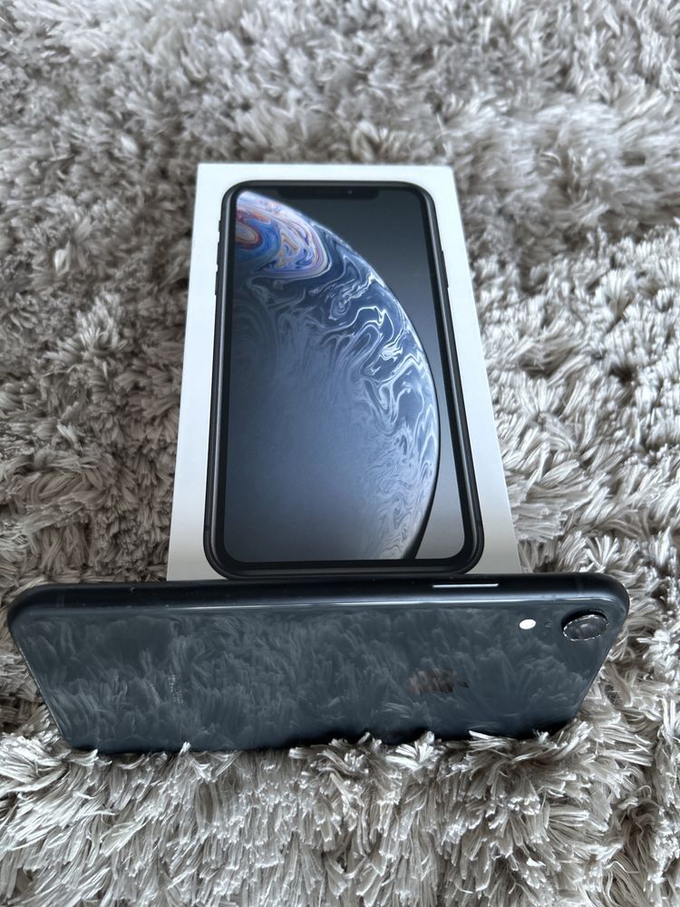 iPho XR preto 64 GB