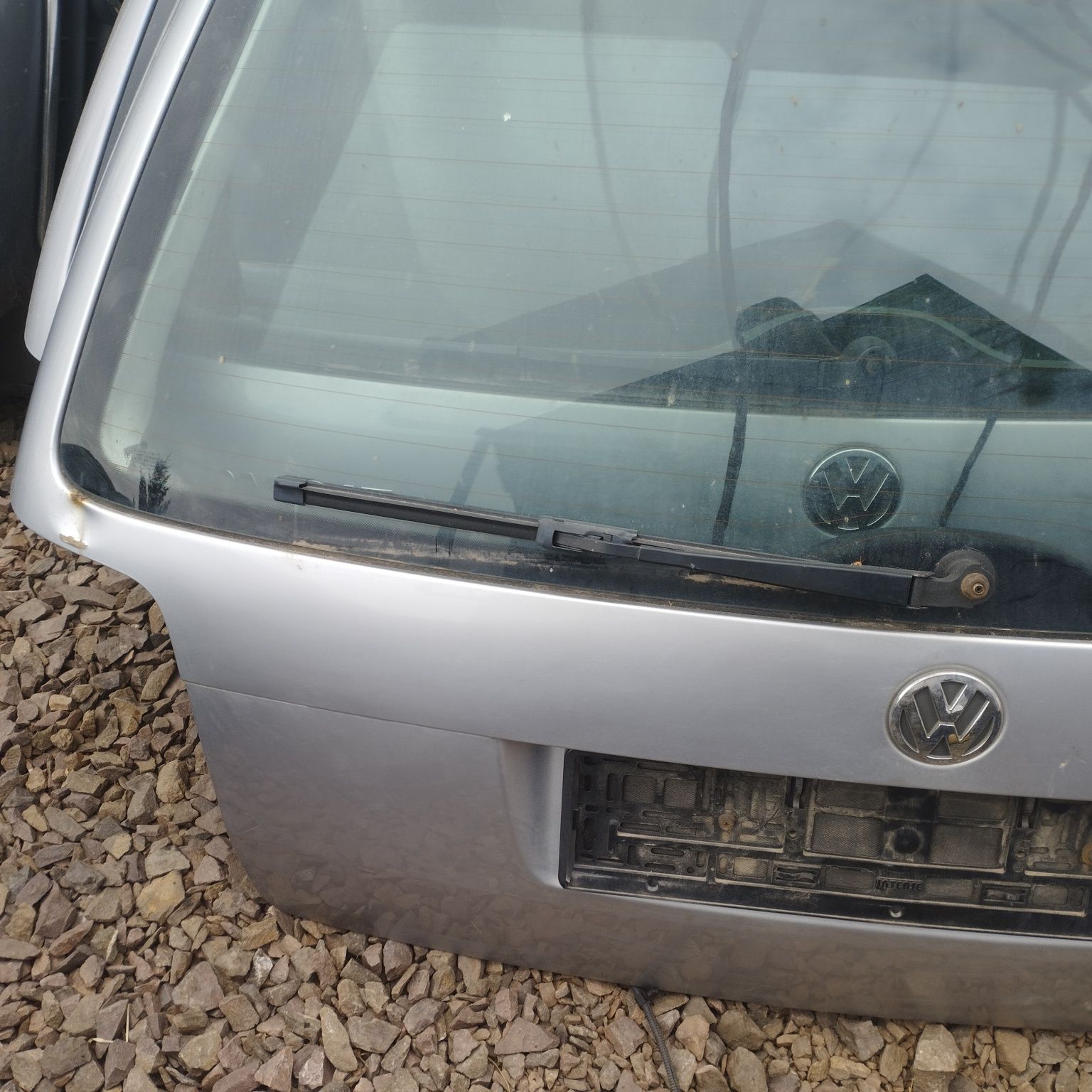 Volkswagen Passat B5 fl kombi klapa tył goła z szybą LA7W