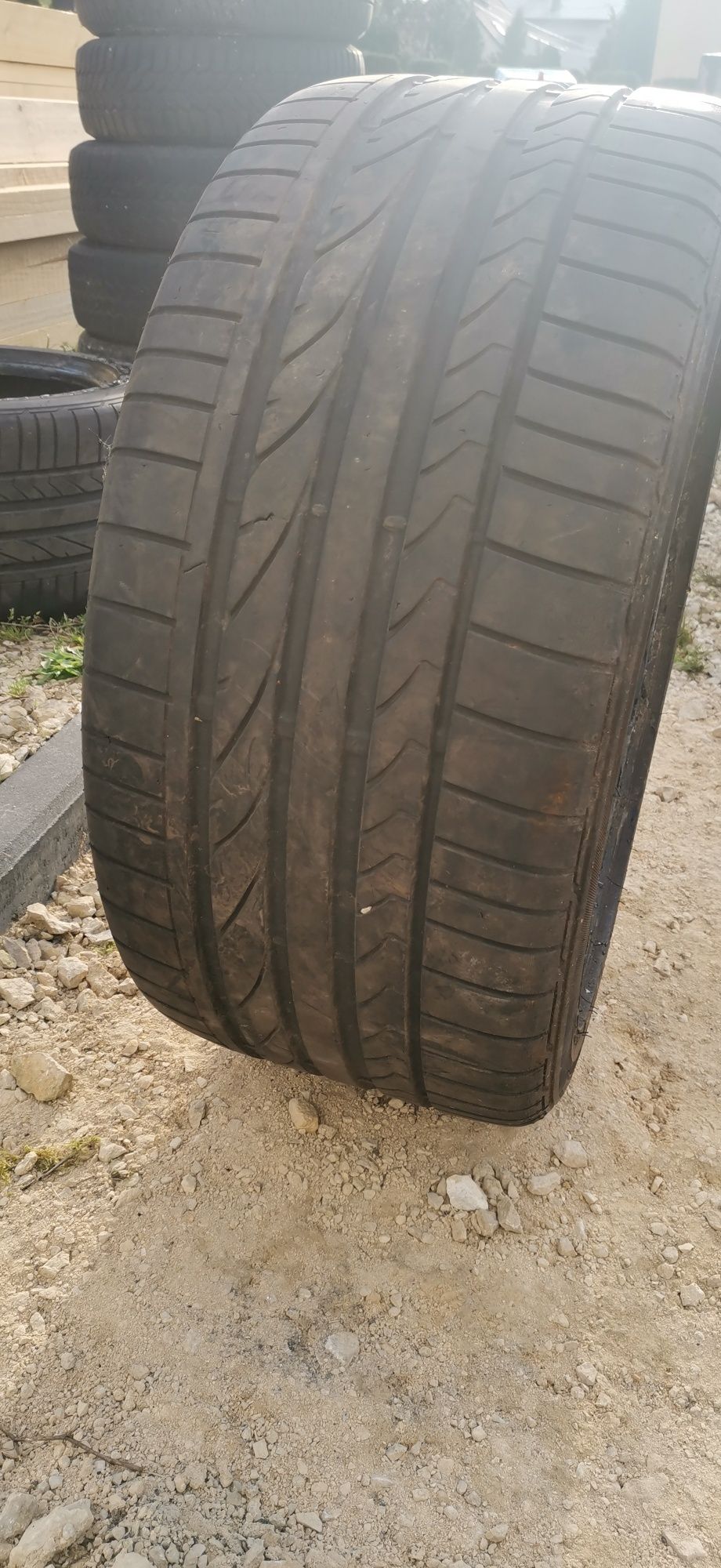 Opony Bridgestone 255/40R17