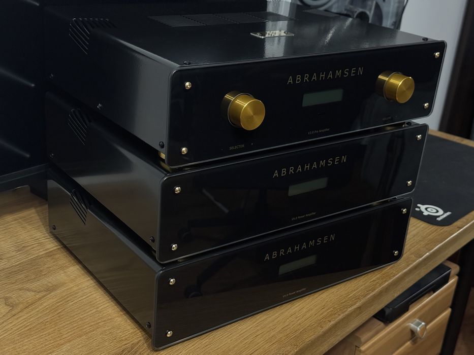 Abrahamsen Przedwzmacniacz v3.0 Up + dwie końcówki v4.0 Up. Pilot BDB