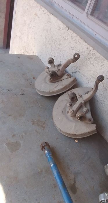 Продам ступіци можна з цапфами супортами ричагами  є москвічовські