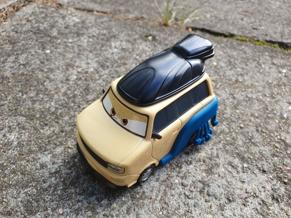 Samochodziki MATTEL z bajki Auta Zygzak McQueen, Cruz Ramirez i inne