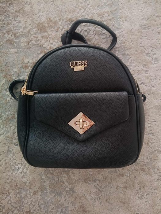 Czarny plecak damski