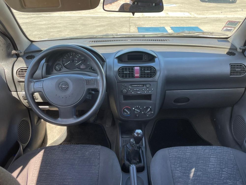 Opel corsa 1.0 bom estado