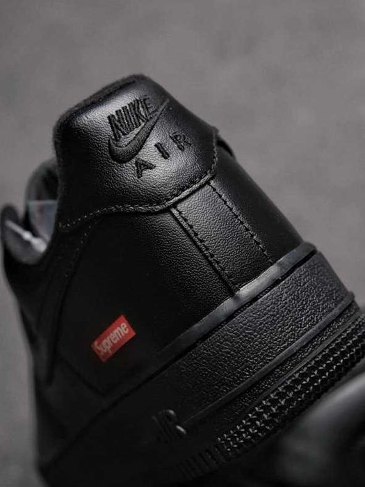 Buty meskie Mokasyny Nike_Air_Force_1_Low_Supreme_Black R.46