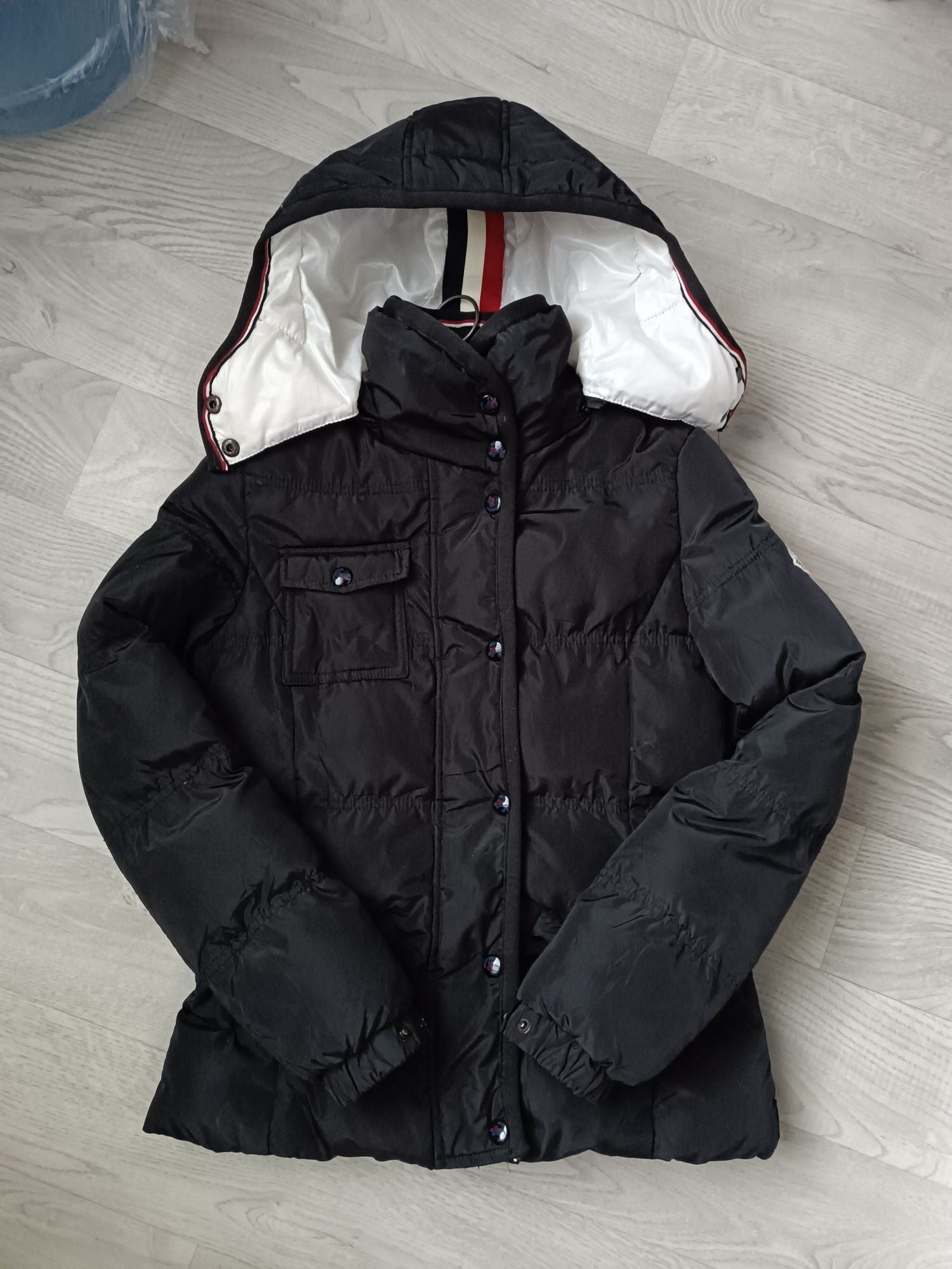 Женская курточка Moncler р.S