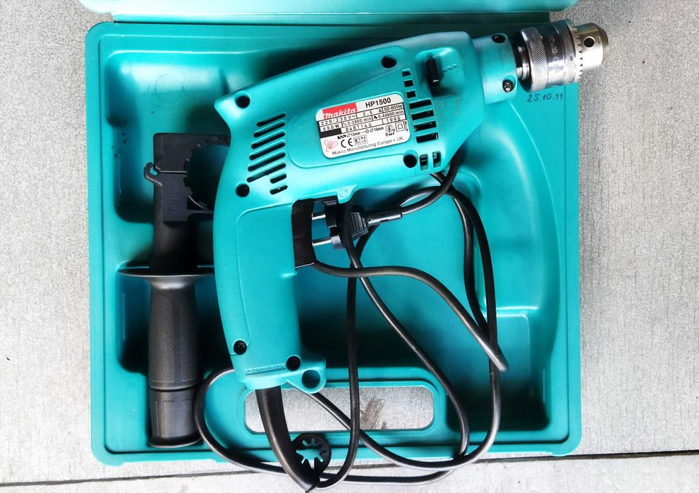 Дрель ударная Makita HP1500, в твёрдом кейсе и полном комплекте