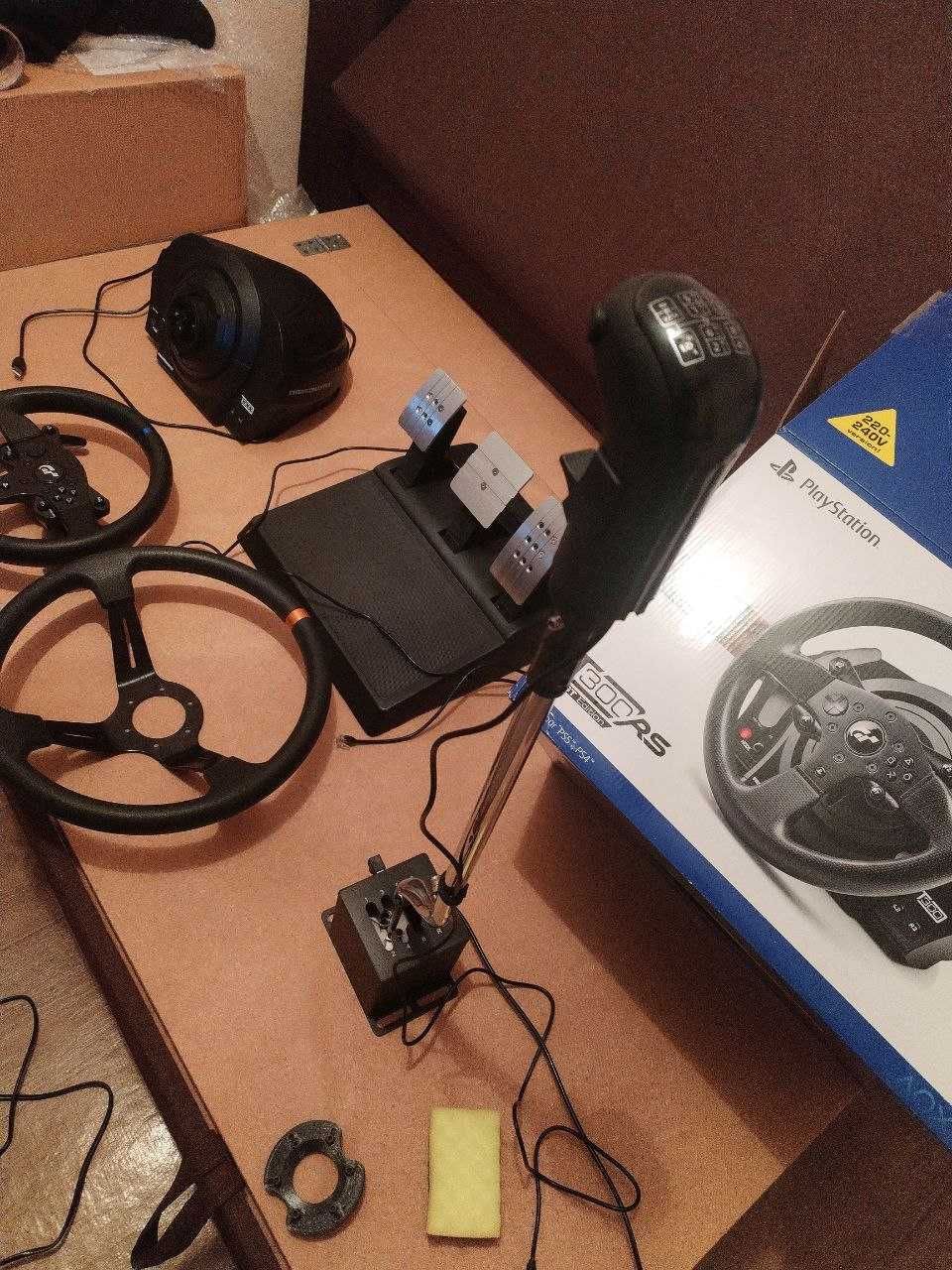 Комплект (кермо, педалі) Thrustmaster T300 RS GT Edition PS5/PC/PS4