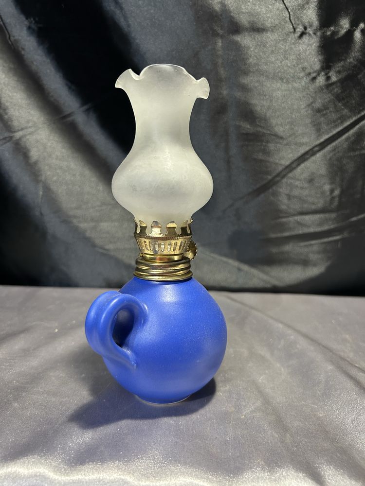 Lampa Naftowa z Uszkiem w Niebieskim Odcieniu
