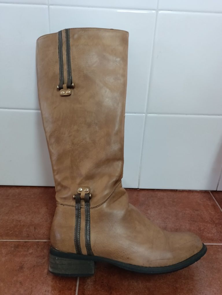 Botas de Senhora Camel 38