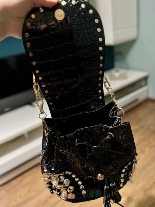 Torebka damska na łańcuchu