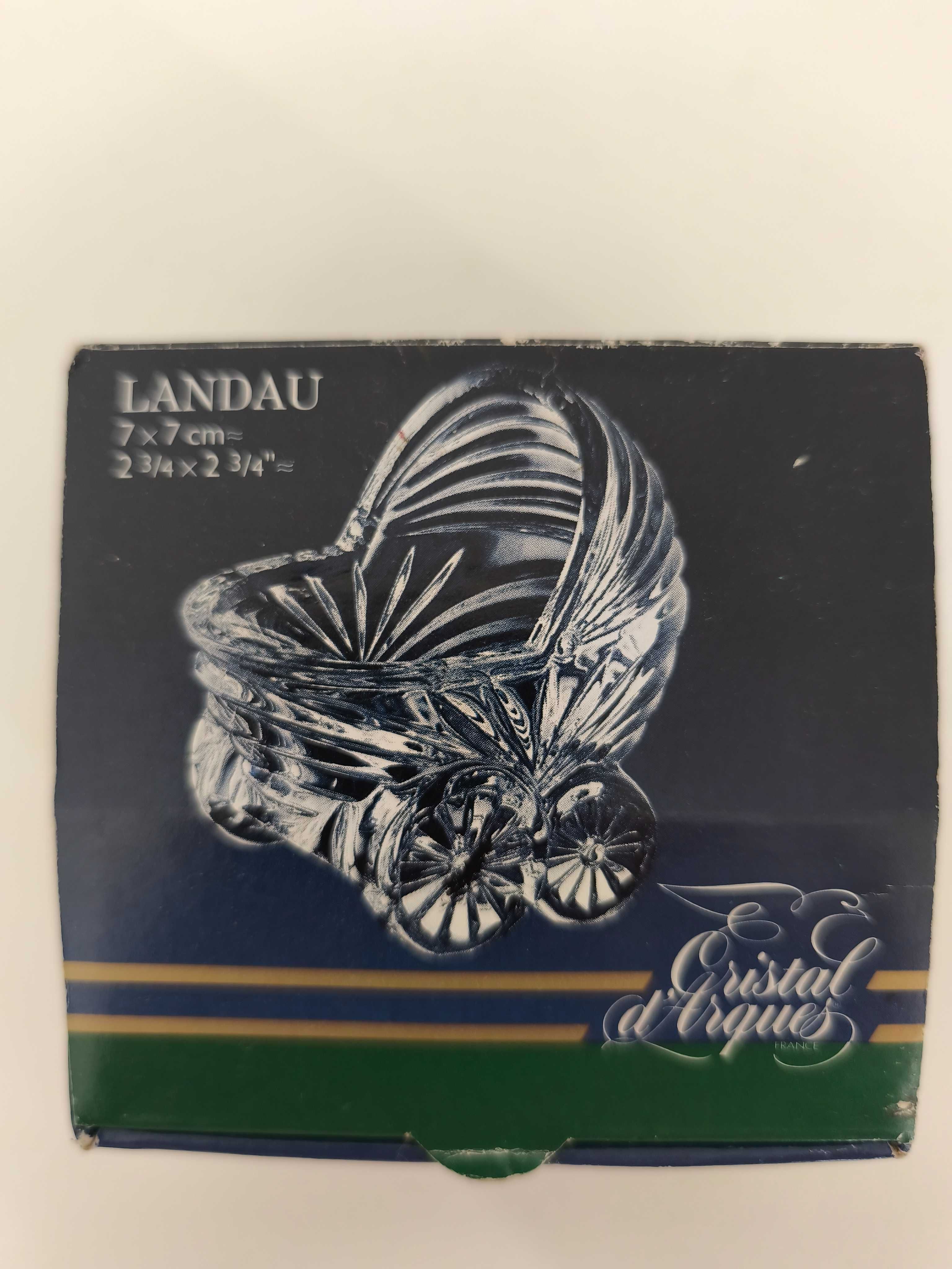 "Carro de Bebé" (Landau) em Cristal D'Arques