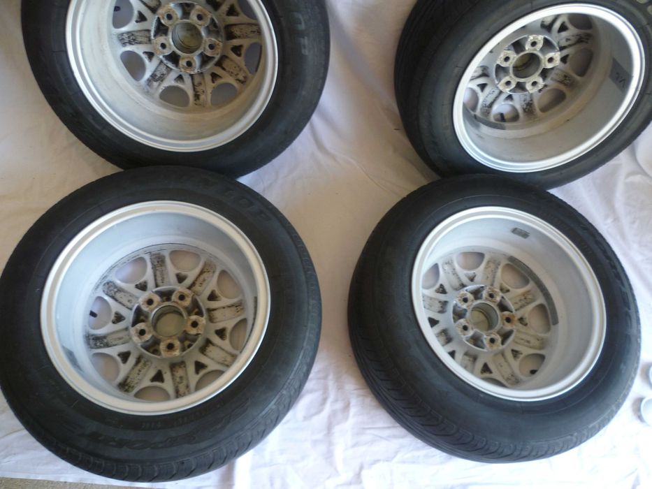 4 Jantes R 15 para Mercedes Benz em alumìnio, muito bom estado