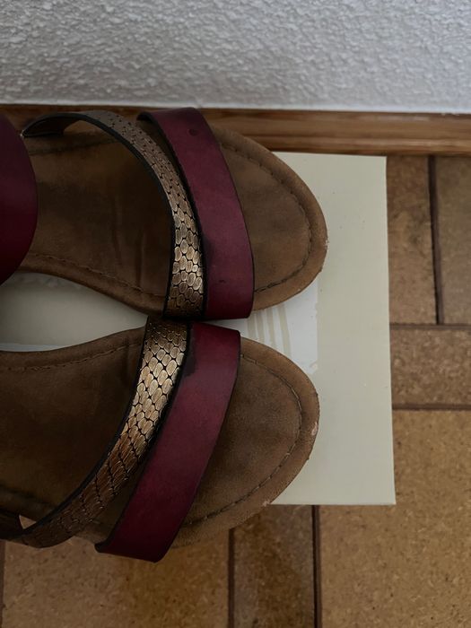 Sandałki 37 bordowo-złote