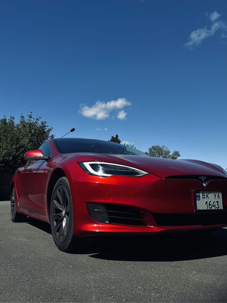 Tesla model s  2017