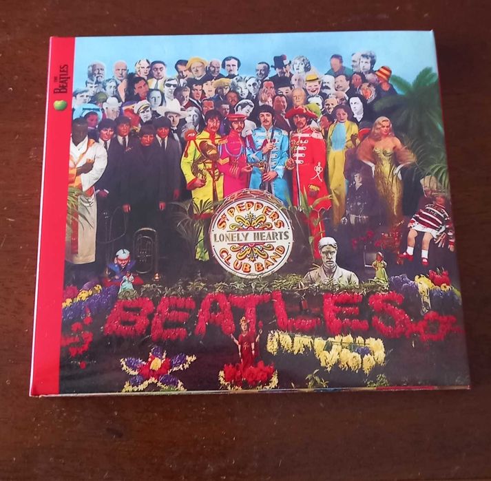 Beatles Sgt. Pepper's Lonely Hearts Club Band