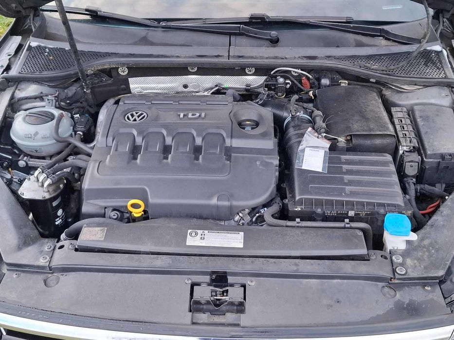 Volkswagen Passat 2.0 TDI BMT Highline R-Line 190km
