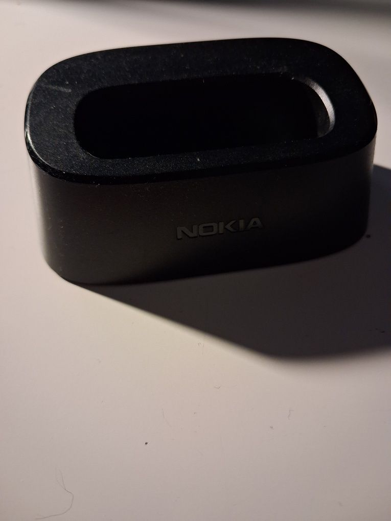 Nokia 2660 flip + stacja ładująca
