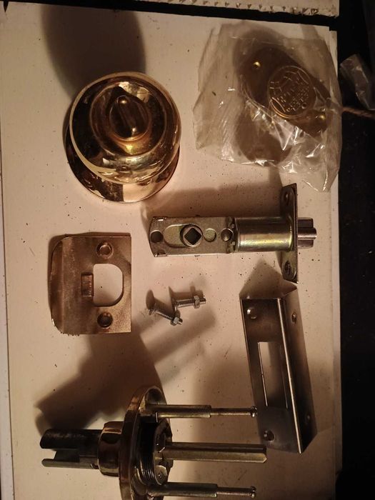 Замок-засувка BRUNO 607 (BS60/70мм.)