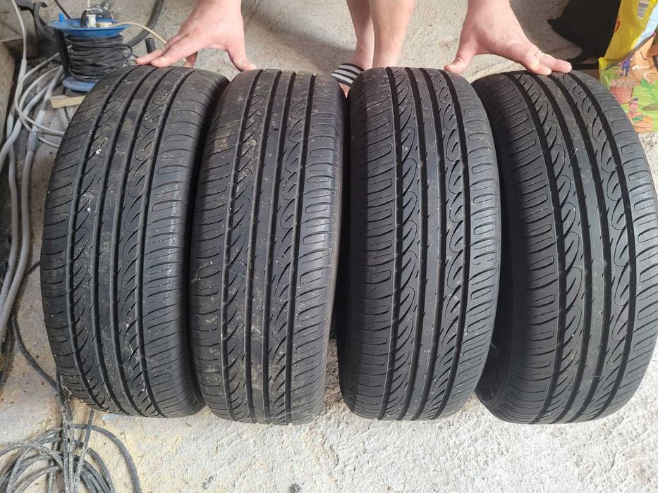 Komplet letnich opon 195/65 R15 w bardzo dobrym stanie.ODBIÓR OSOBISTY