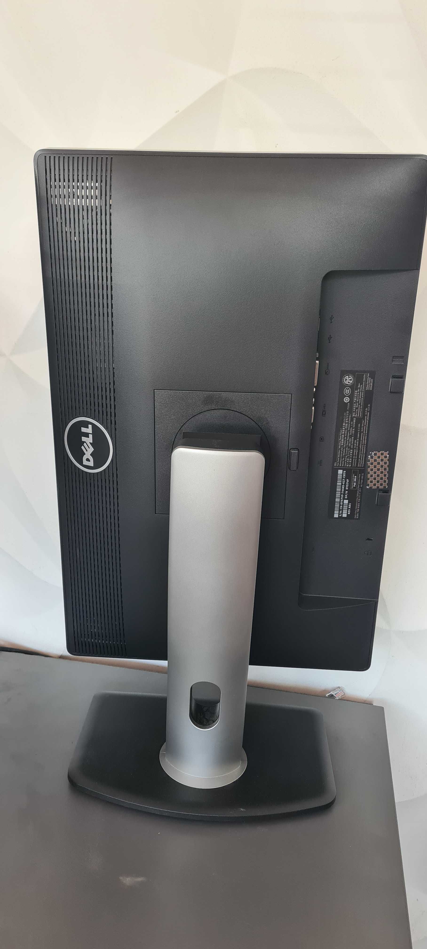 DELL Monitor 22"  1680 x 1050   -  piwot