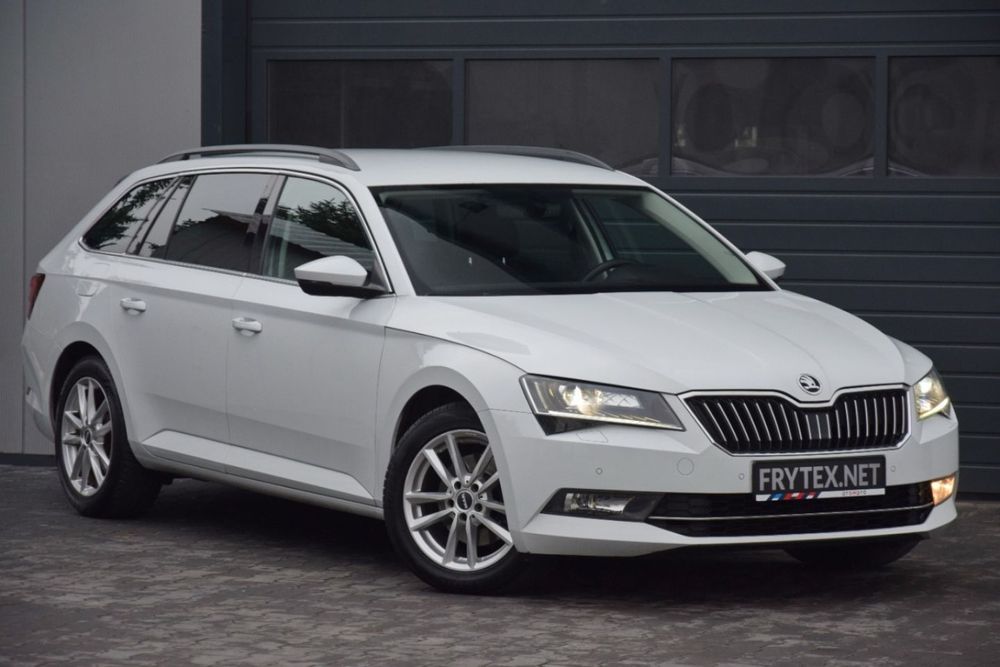Skoda Superb Sportline* Xenon* LED* El. Klapa* Navi*Pisemna Gwarancja* Idealny Stan