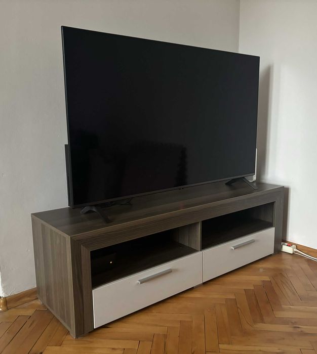 Zestaw 3 mebli do salonu: szafa witryna, szafka RTV i półka na panelu