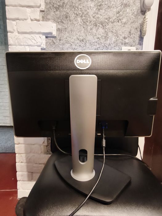 Монітор Dell UltraSharp U2312HMt