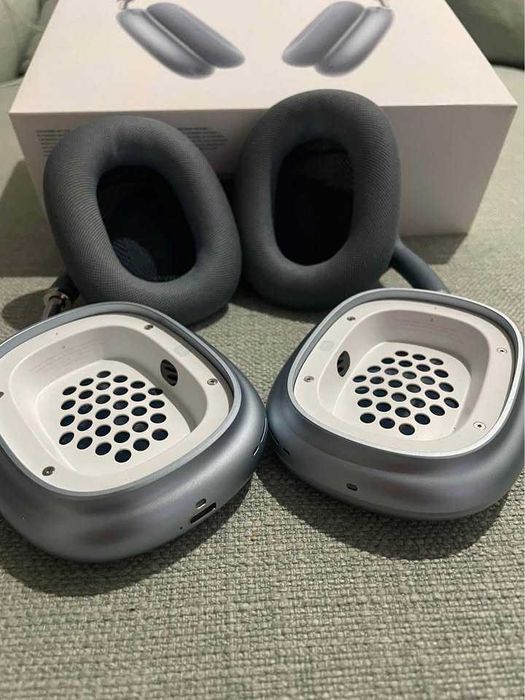 AirPods Max de Fevereiro 2024 como Novo