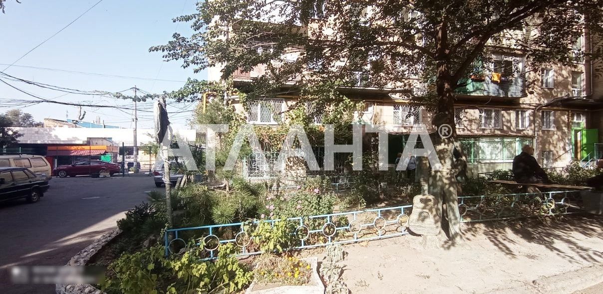 Затишна квартира на Молдаванці. Скісна / Середня