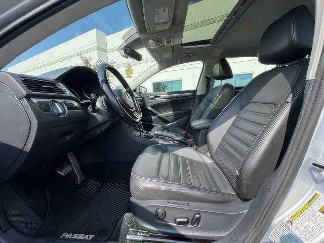 2017 Volkswagen Passat V6 SEL Premium