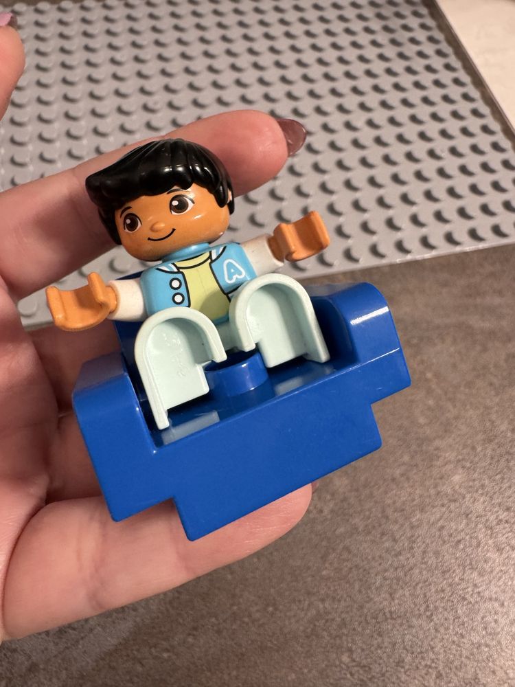 Krzesełko dziecięce a’la Lego duplo klocki niebieskie krzesło mebelki