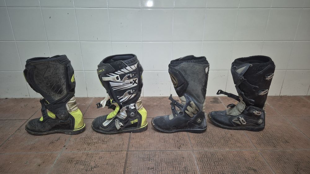 2 pares Botas de motocross/Enduro da marca Acerbis