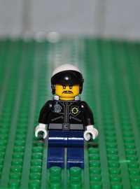 F0587. Figurka LEGO The LEGO Ninjago Movie - njo357 Officer Toque