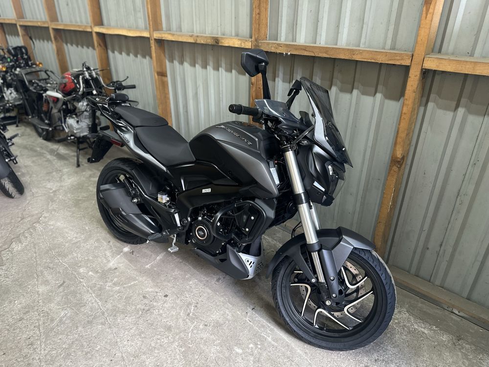 Новий Bajaj Dominar 400