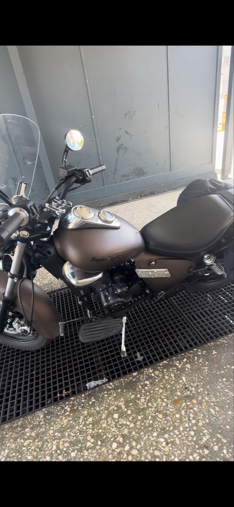 Mota Keeway Superlight 125
