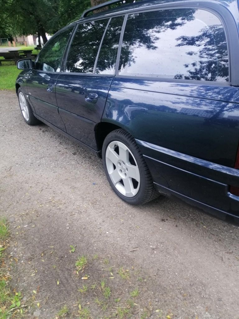 Opel Omega 3.2V6 stan kolekcjonerski