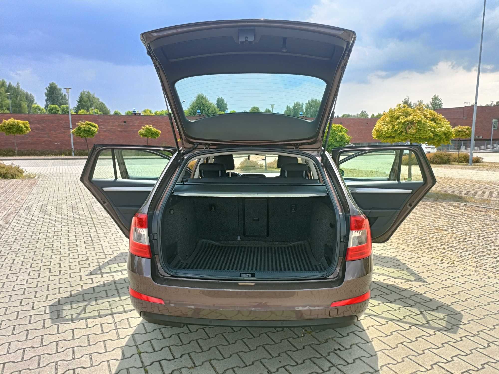 SKODA OCTAVIA III Kombi 2.0 TDI 150KM DSG ELEGANCE Automat 2 kpl. kół