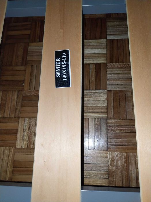 Quarto de casal completo com estrado novo 3 colchão em bom estado