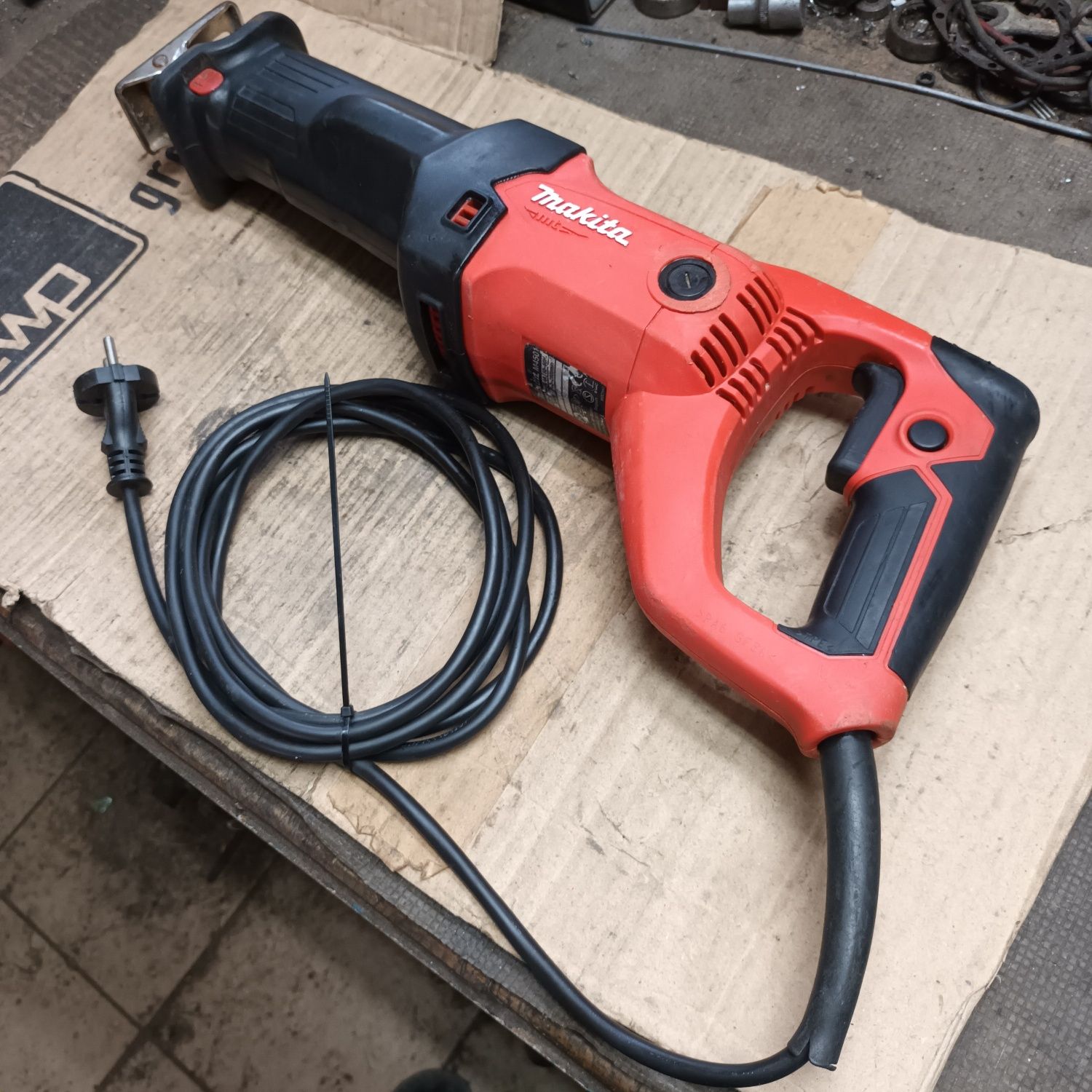 Makita M4501 odpowiednik JR3050T Szablasta Po serwisie