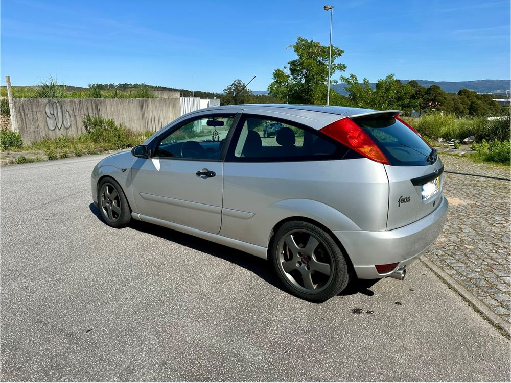 Ford Focus F2000 Gasolina/GPL