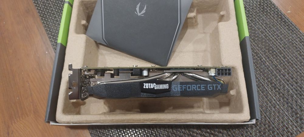 Placa gráfica 1660 super