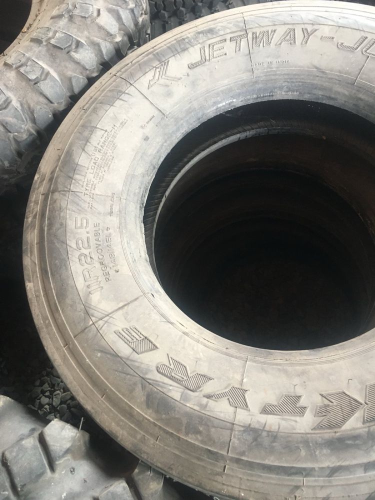 Продам 4 шини на грузове авто або автобус же