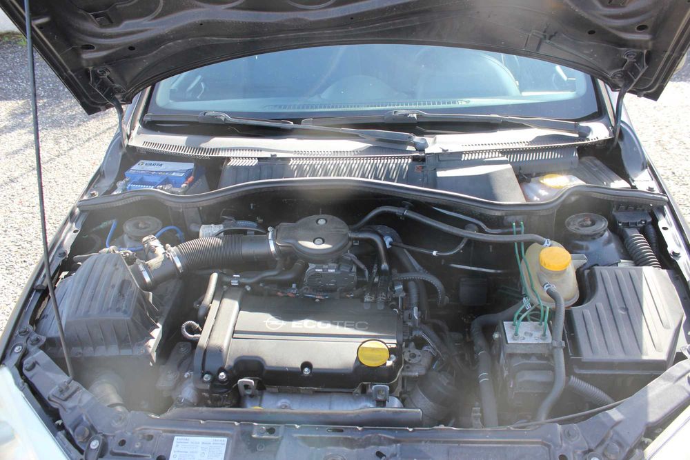 Opel Corsa C 1.2 16V Sport