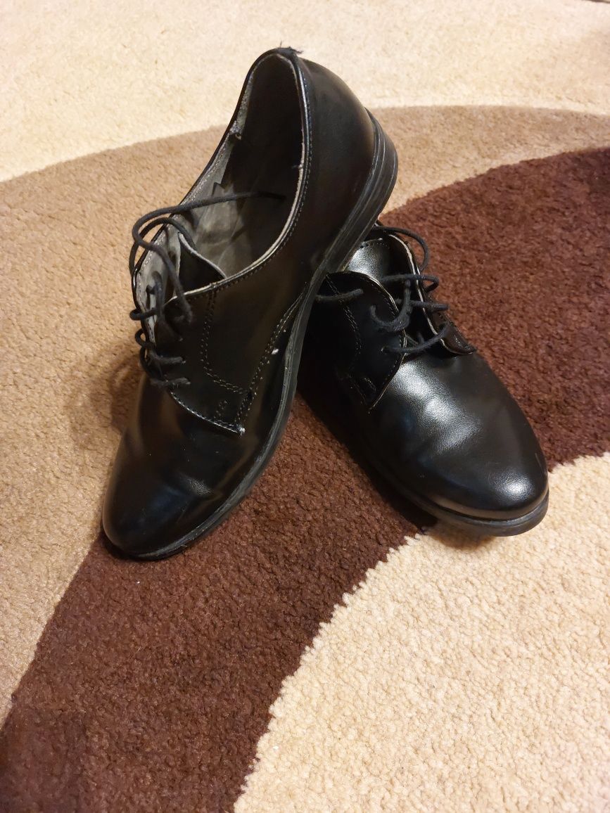 Buty do garnituru 32 dla chłopca