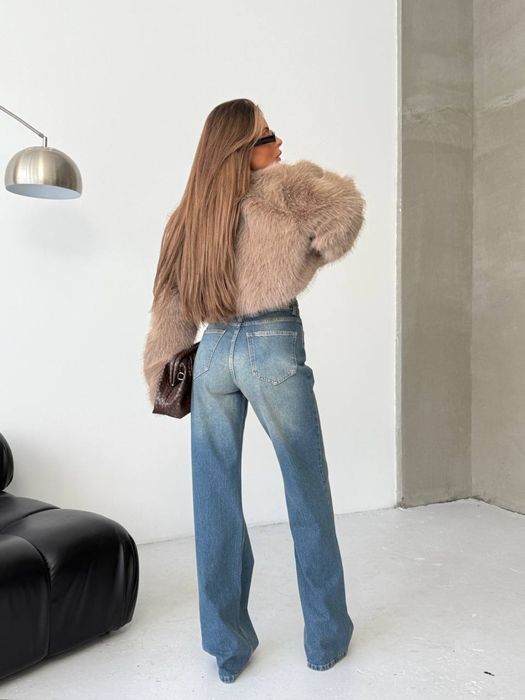 Стильні та трендові жіночі джинси