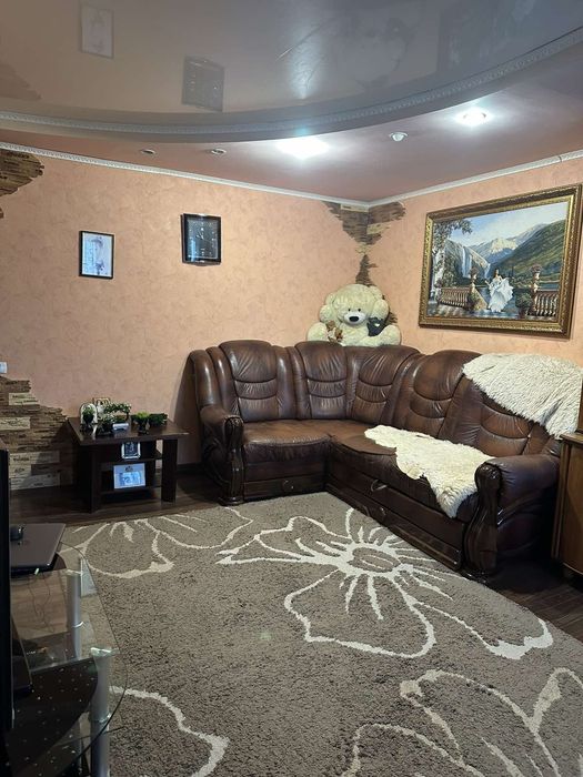 Квартира продаж 3 кімнатна