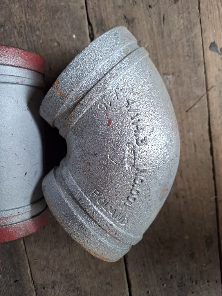 Kształtki rowkowane kolano4"i trojnik3"